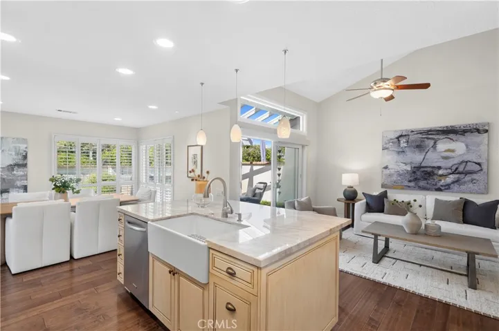 11 Seafaring, Corona Del Mar, California 92625