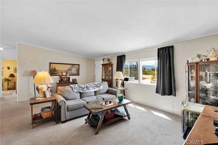 12837 Hacienda, Phelan, California 92371