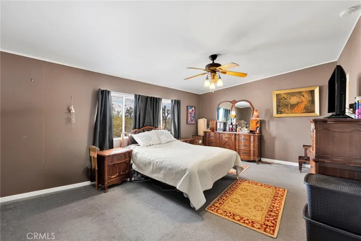 12837 Hacienda, Phelan, California 92371