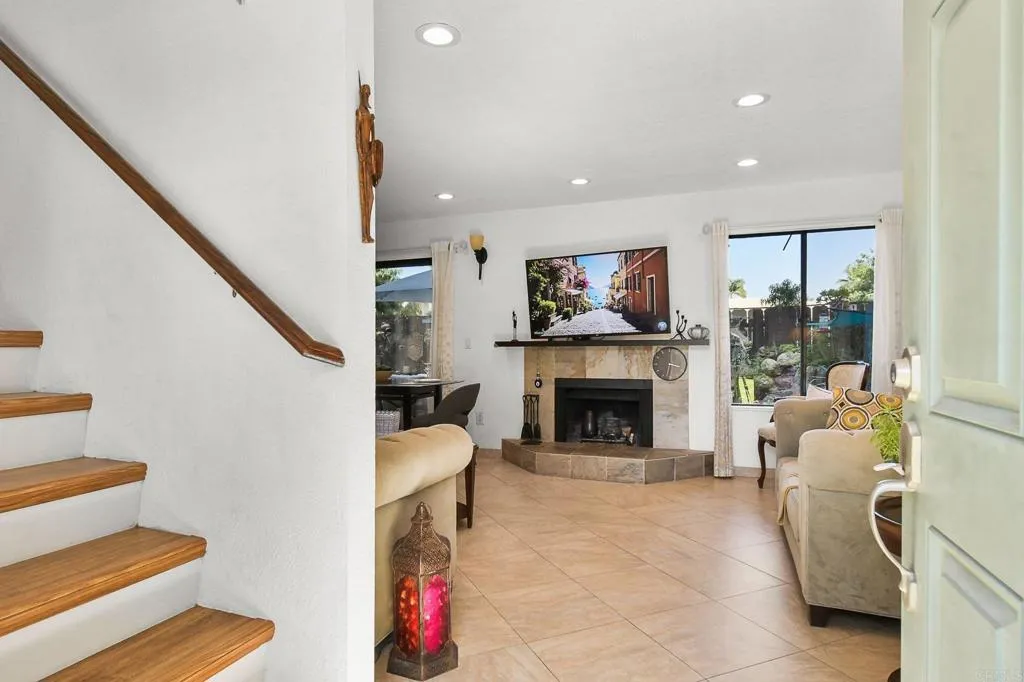 565 S Mollison Ave D, El Cajon, California 92020 — photo 5