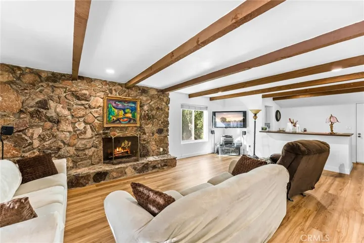 Large family room with plenty of light & space
