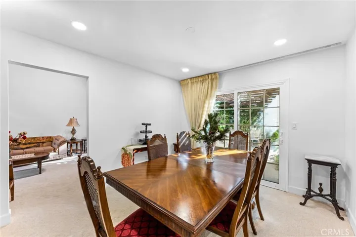 Formal dining room, just off living room & kitchen
