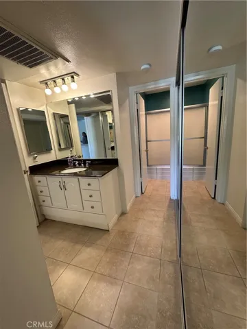 23515 Lyons 219, Valencia, California 91355