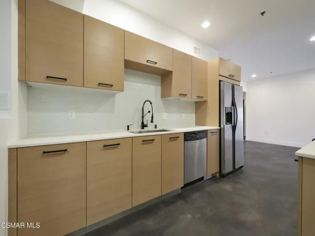 5016 Bakman Ave, North Hollywood -HsHPro