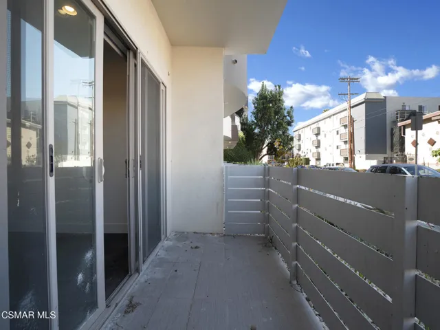 5016 Bakman Ave, North Hollywood -HsHPro