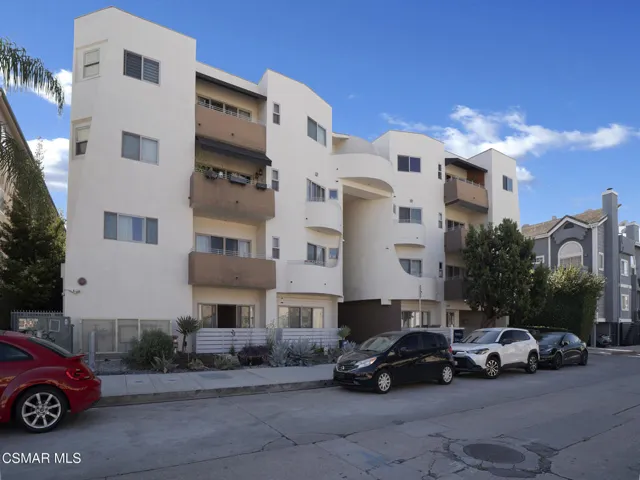 5016 Bakman Ave, North Hollywood -HsHPro