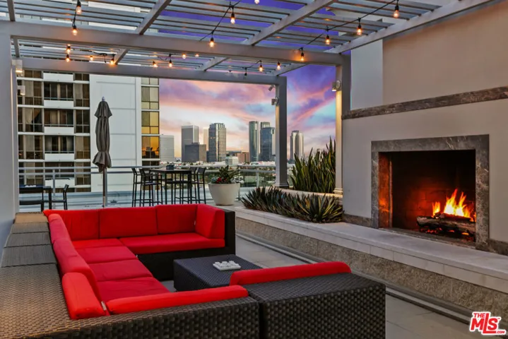Rooftop Lounge