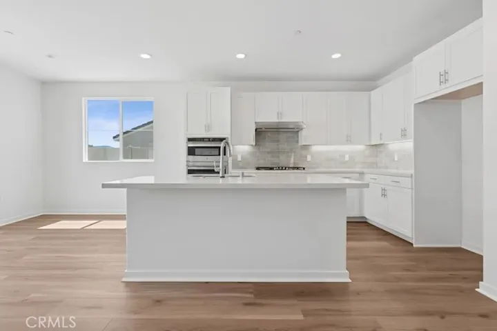 28916 Vertex Way, Canyon Country, California 91350
