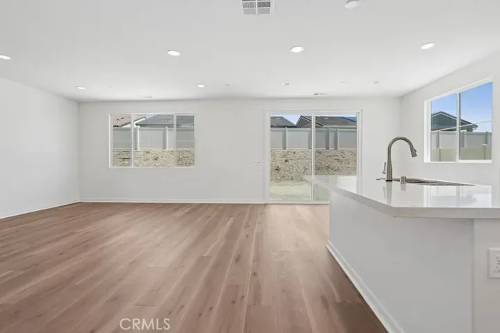 28916 Vertex Way, Canyon Country, California 91350
