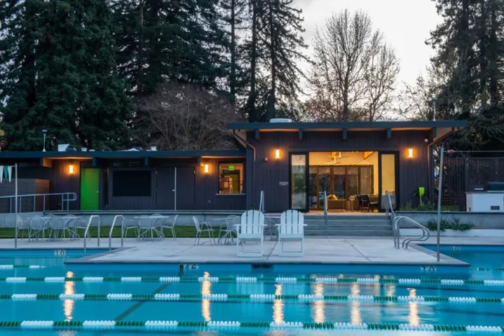 3909 Middlefield Road F, Palo Alto, California 94303