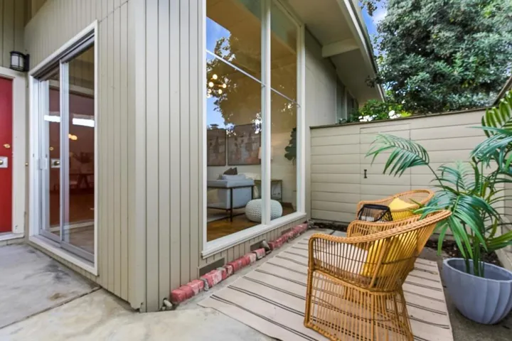 3909 Middlefield Road F, Palo Alto, California 94303