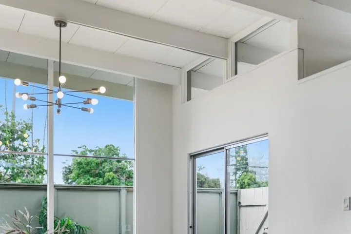 3909 Middlefield Road F, Palo Alto, California 94303