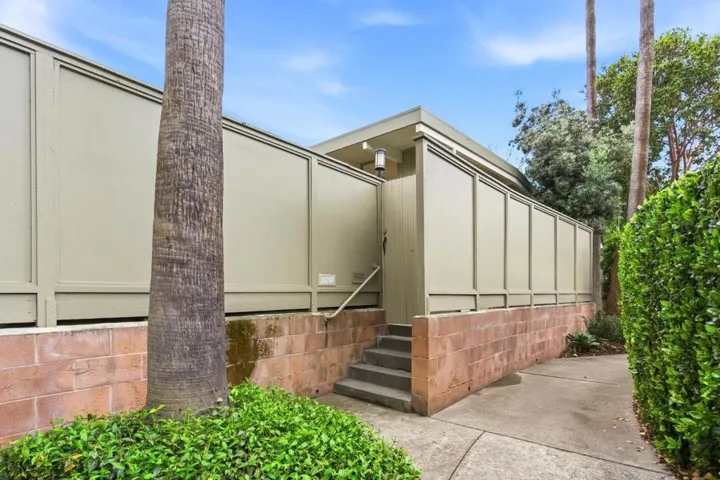3909 Middlefield Road F, Palo Alto, California 94303