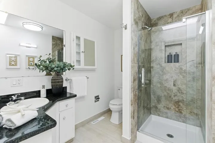 3909 Middlefield Road F, Palo Alto, California 94303