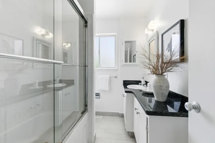 3909 Middlefield Road F, Palo Alto, California 94303