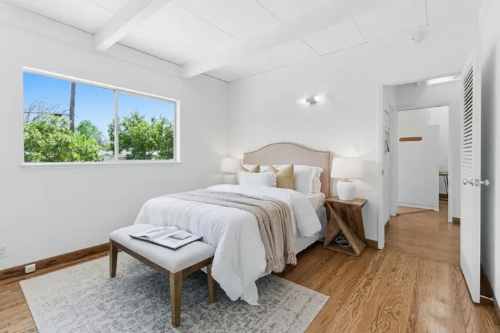 3909 Middlefield Road F, Palo Alto, California 94303