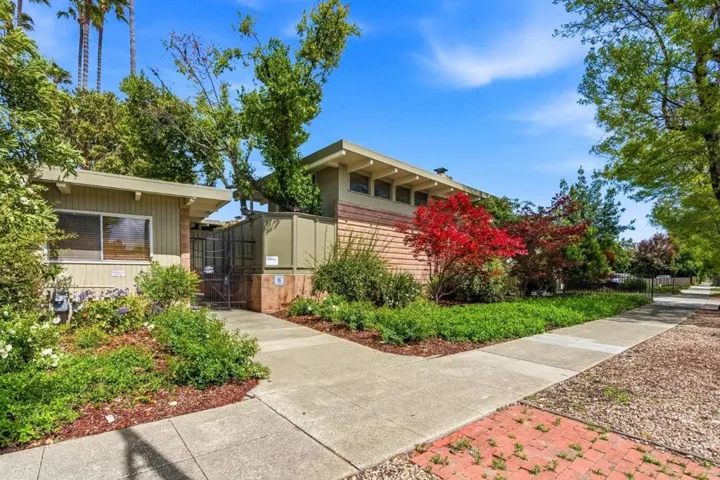 3909 Middlefield Road F, Palo Alto, California 94303