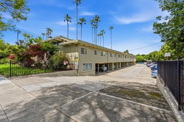 3909 Middlefield Road F, Palo Alto, California 94303