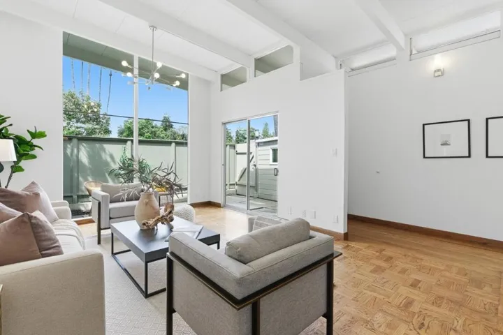 3909 Middlefield Road F, Palo Alto, California 94303