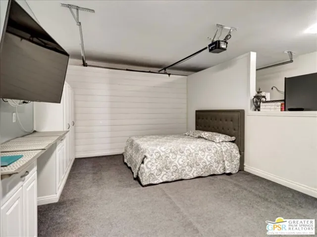 Additional Bed / Office I