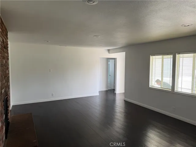 Front Room pic 2
