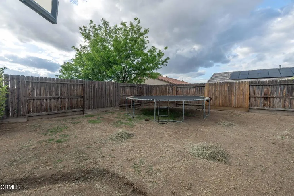 30_back_exterior_1