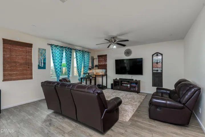 11_living_room_1
