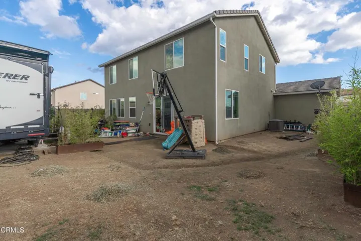 31_back_exterior_2