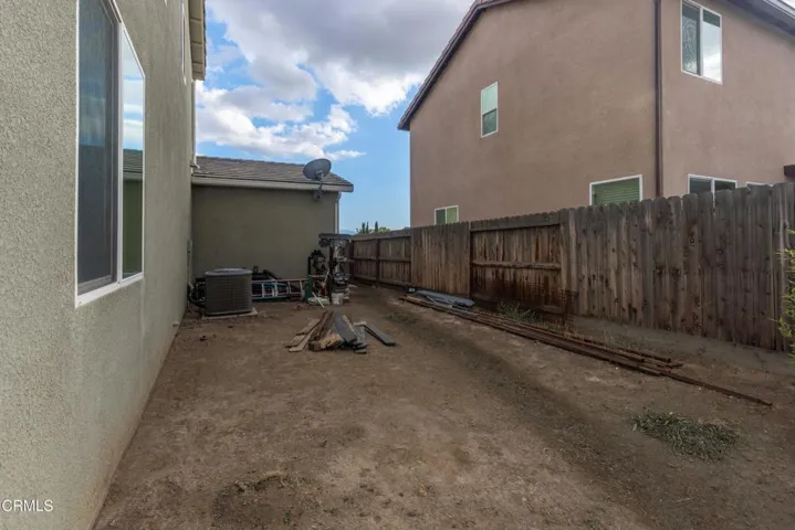 33_side_exterior_2