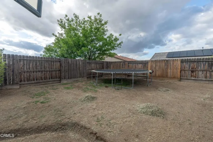 30_back_exterior_1