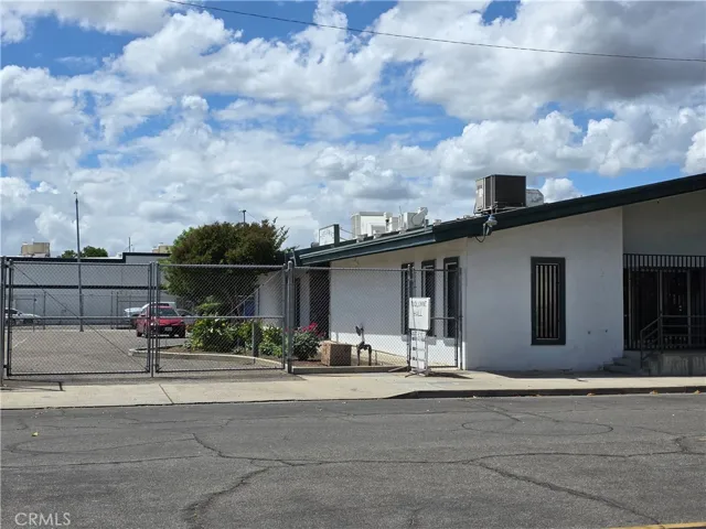 1445 Tuolumne, Fresno, California 93706