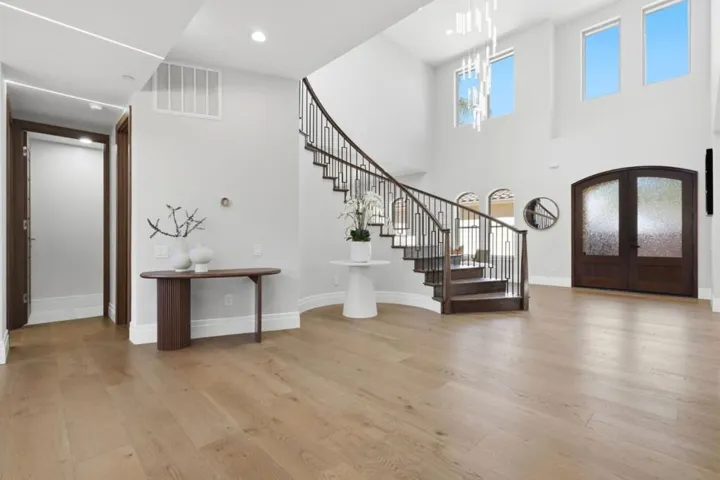14302 Lora Drive, Los Gatos, California 95032