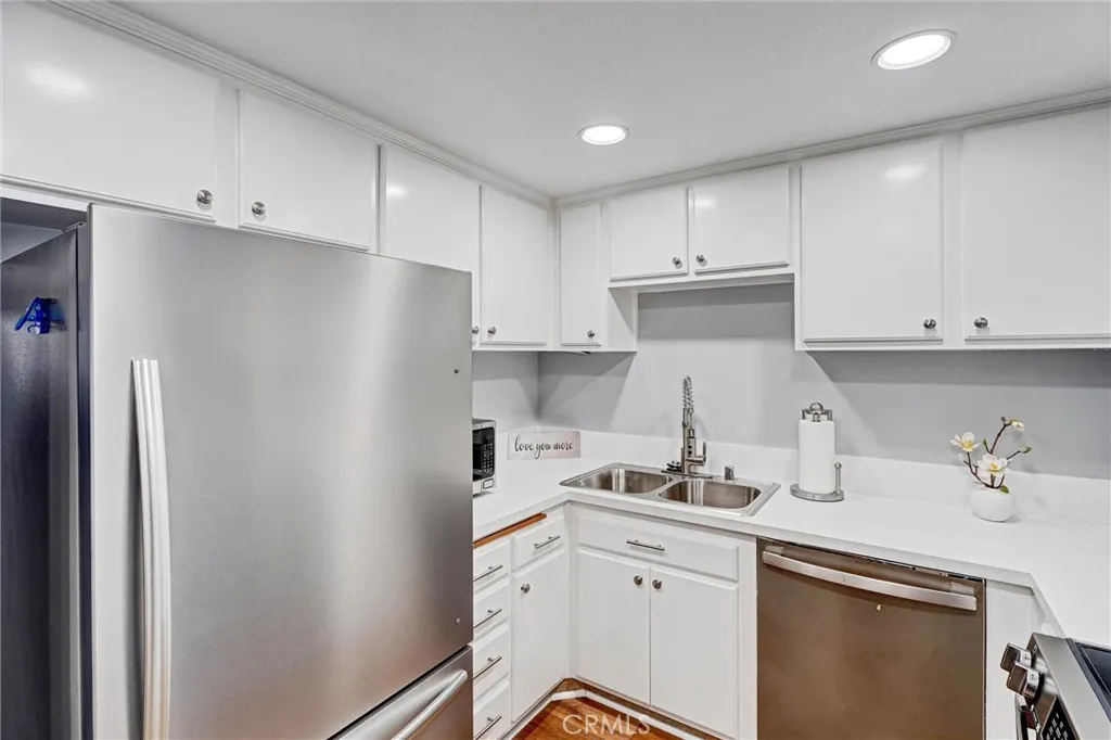 3010 Associated Road 133, Fullerton, California 92835 — photo 4