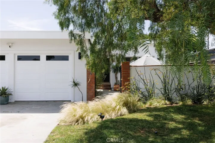 275 Cecil Place, Costa Mesa, California 92627