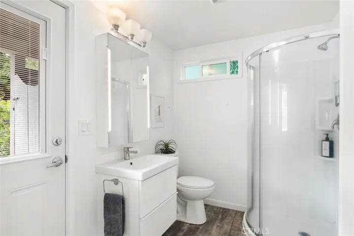 Pool House/ Guest House Bathroom