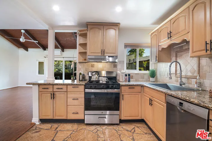 4925 Indian Wood Road 474, Culver City, California 90230