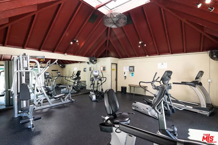 4925 Indian Wood Road 474, Culver City, California 90230