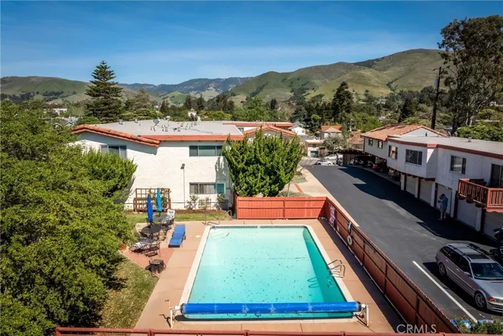 This unit is the second story unit, at the south end of the development, with a cool breeze off the pool on warm summer days