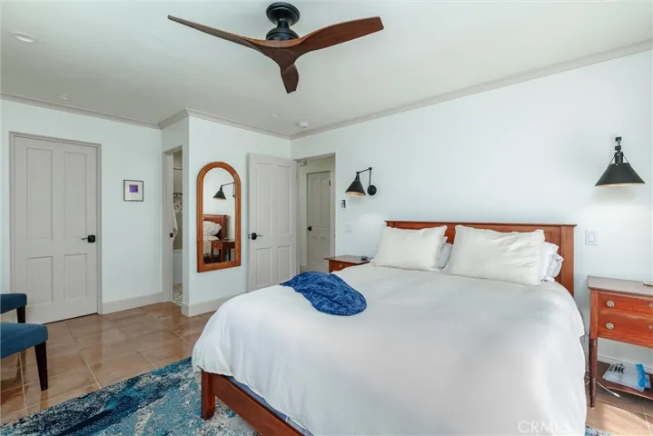 En suite with added space