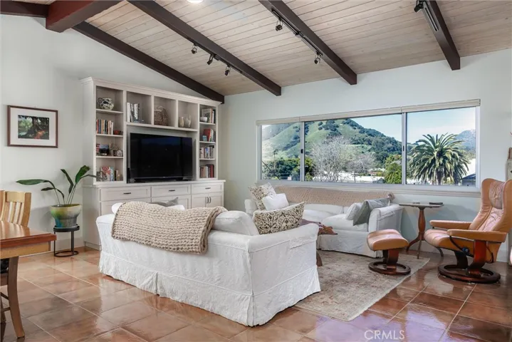 From the Great Room, look out at the treetops of downtown SLO and out to the views of Cerro San Luis, Bishop Peak and Cuesta Ridge.