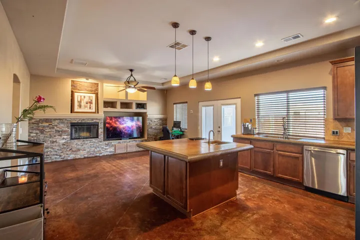12-Kitchen