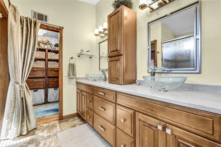 26 Cayman Brac, Aliso Viejo, California 92656