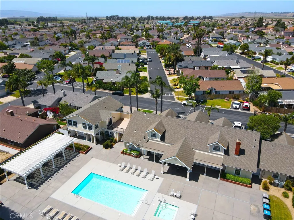 At the heart of this amazing community is the community pool and spa - an inviting amenity that reinforces the neighborhood’s quiet, stable character.