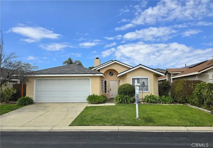 Offered today at $585,000, positioned for a smart purchase in a competitive market—this one stands out for value.  Call for your tour today!