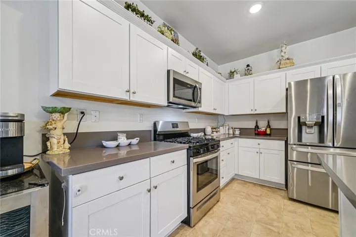 Kitchen appliance staying