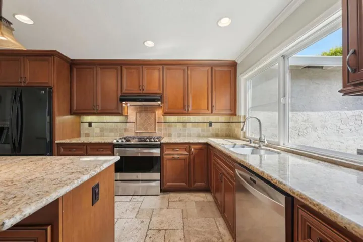 6620 Thames Drive, Gilroy, California 95020