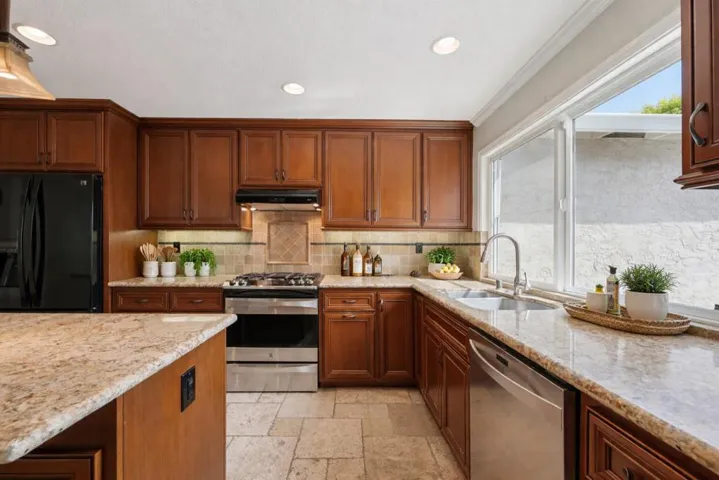 6620 Thames Drive, Gilroy, California 95020