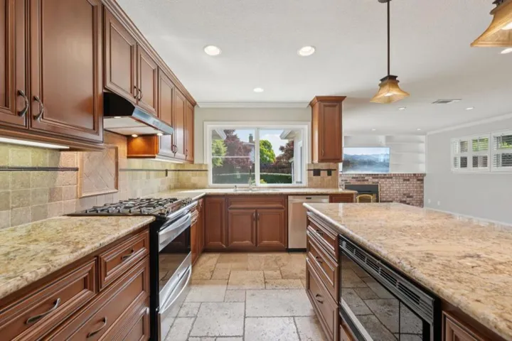 6620 Thames Drive, Gilroy, California 95020