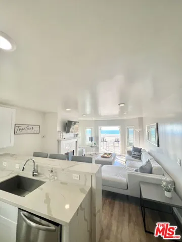 1836 The Strand, Hermosa Beach, California 90254