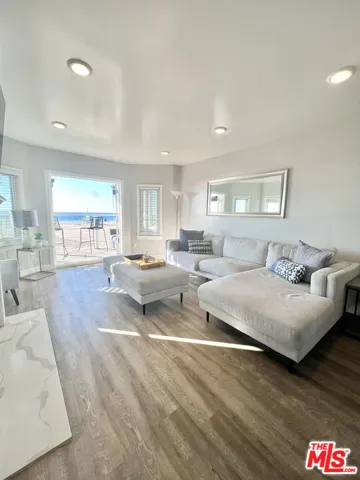 1836 The Strand, Hermosa Beach, California 90254